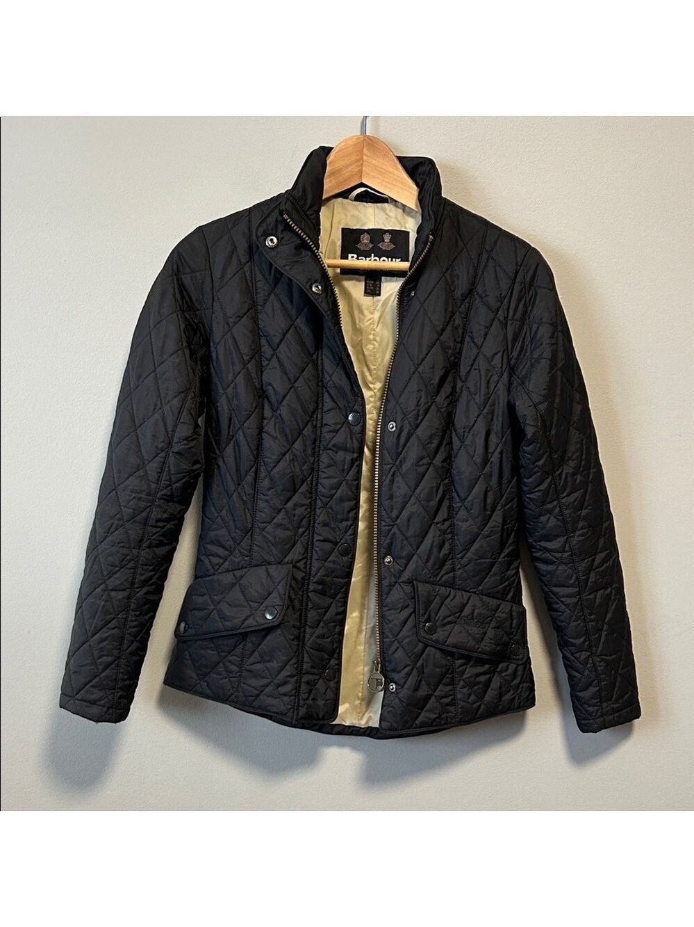 Barbour Flyweight Cavalry Quiet Luxury Quilted Minimalist Classic Jacket Size 4 - Picture 3 of 15